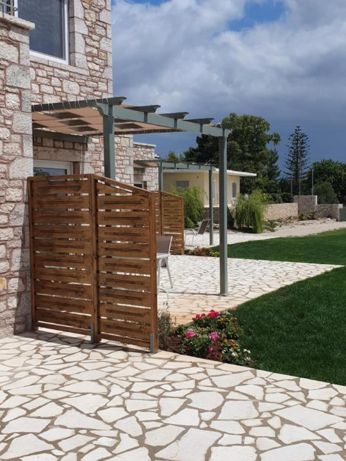 Stone Bay Houses In Messinia Kalamaki Beach Area Chrani Exterior photo