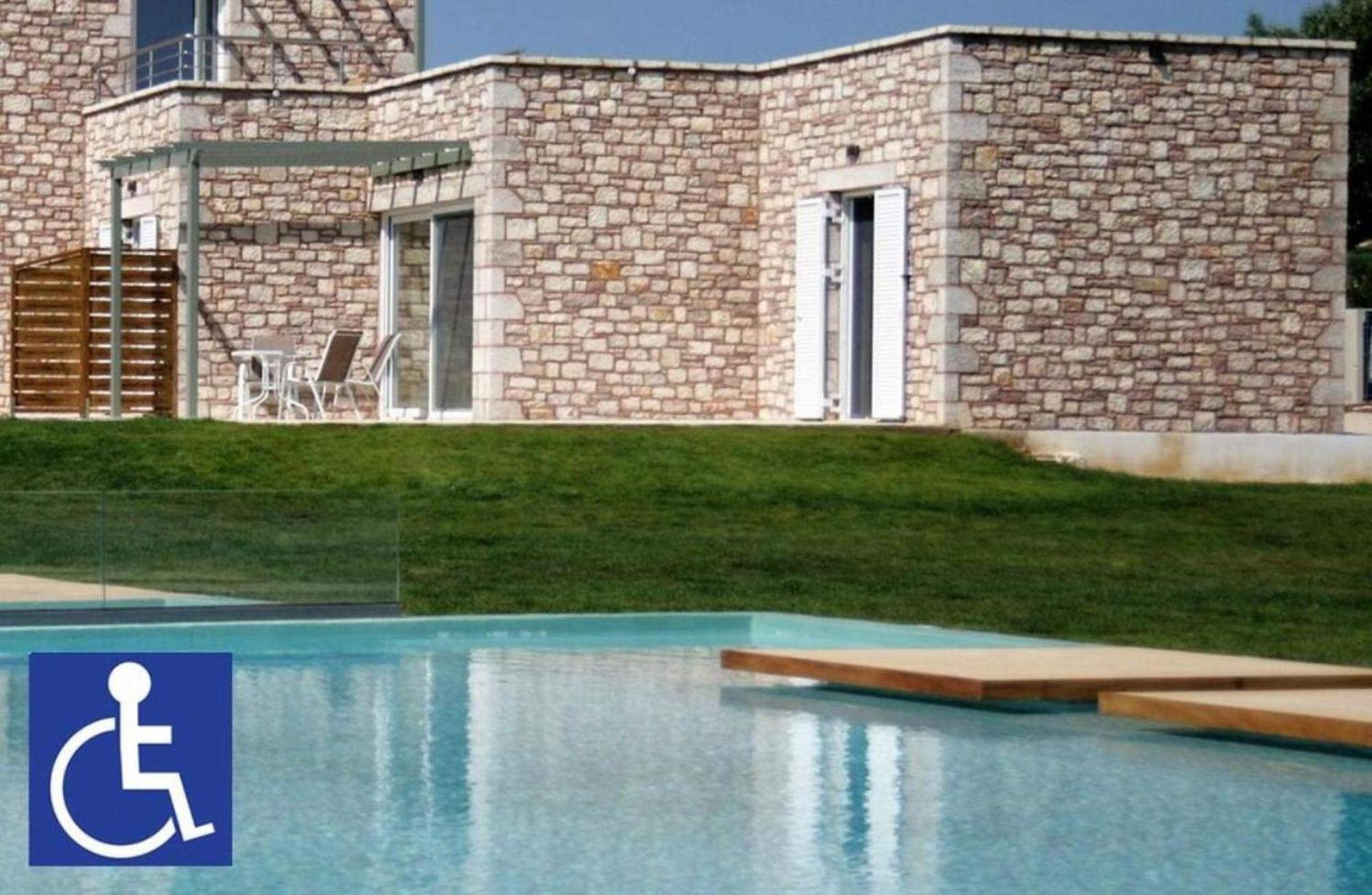 Stone Bay Houses In Messinia Kalamaki Beach Area Chrani Exterior photo